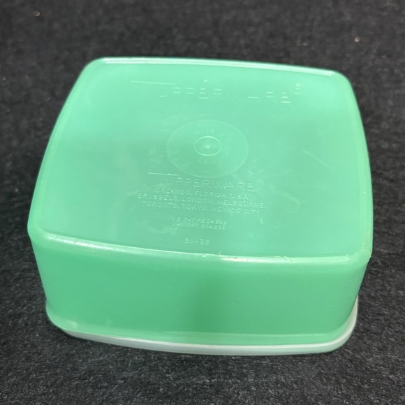 Vintage TUPPERWARE Sheer Green Storage Container #311-36 & Clear Lid #310-4 - Picture 5 of 5